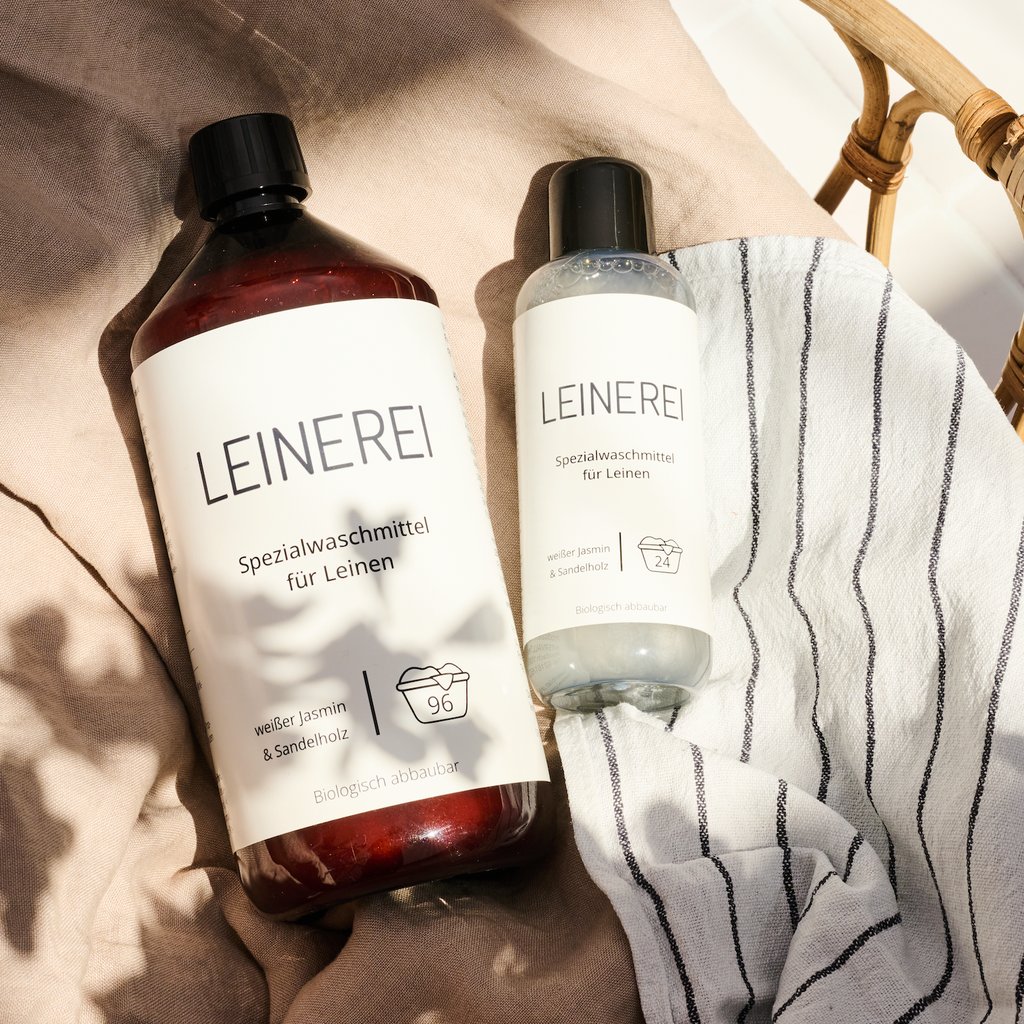 Leinen-Waschmittel von LEINEREI - Premium Leinenpflege, made in Germany. Biologisch abbaubar. Konzentrat für nachhaltigen Gebrauch.