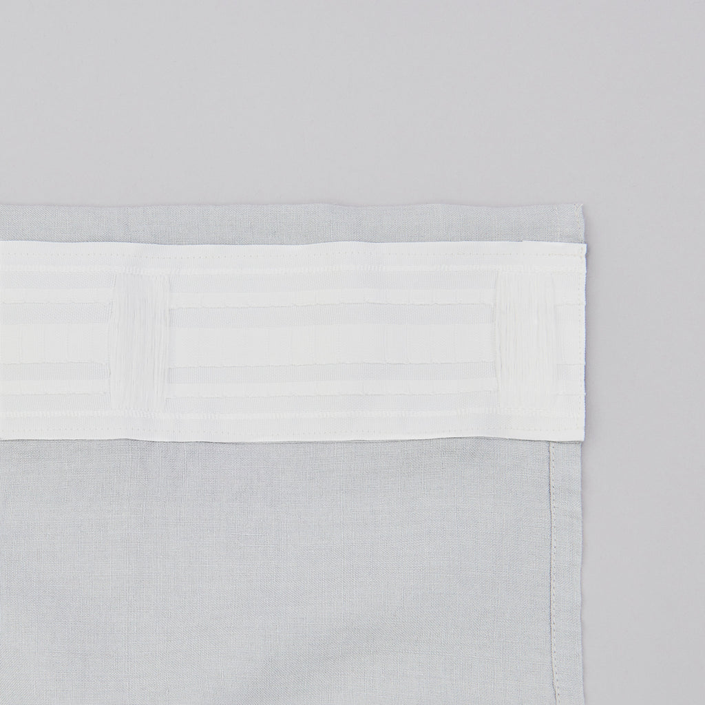 Leinen-Vorhang grau von LEINEREI - Premium Leinen, made in Europe aus 100% gewaschenem Leinen. Weiches Leinen für maximalen Komfort. Hochwertig und nachhaltig produziert.