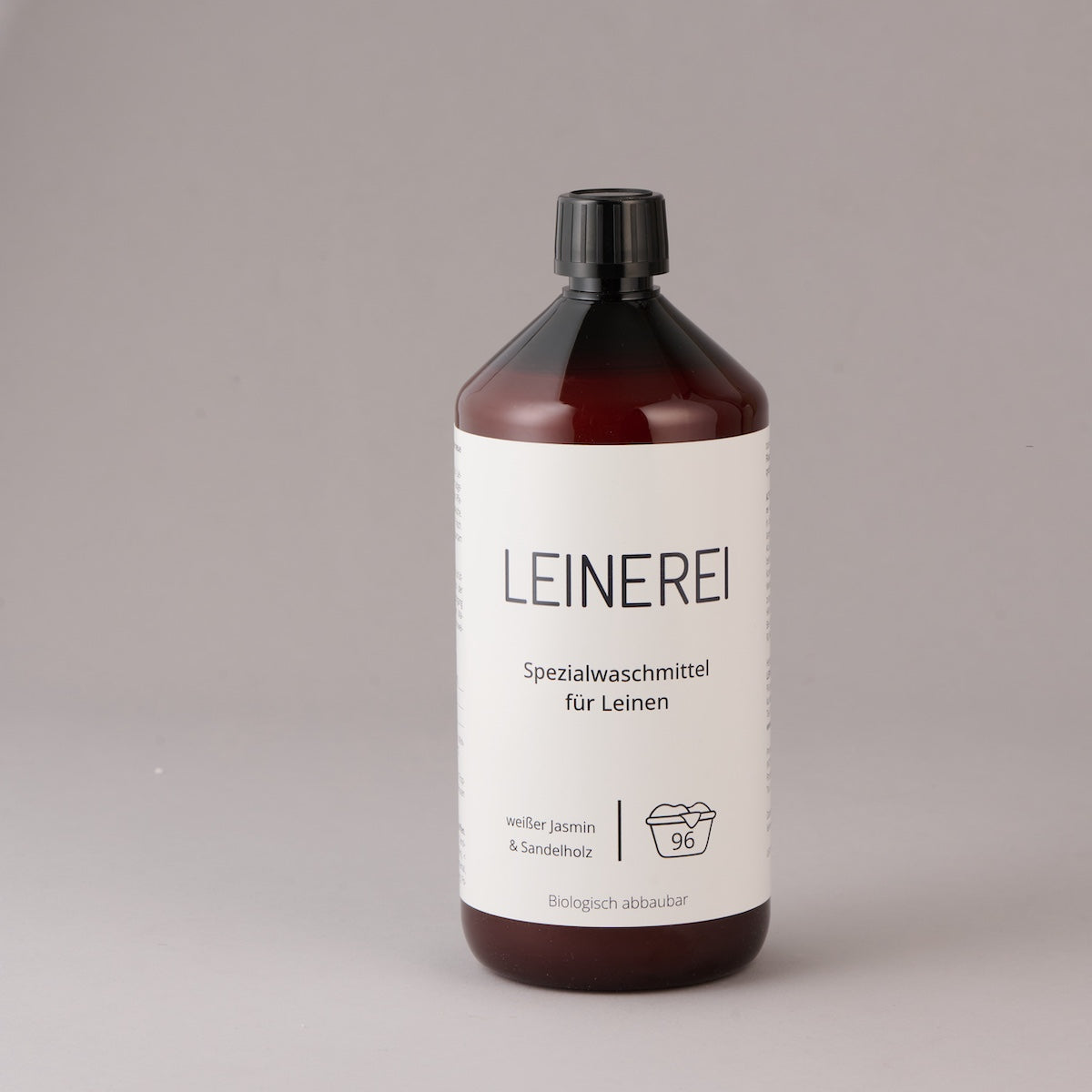 Leinen-Waschmittel von LEINEREI - Premium Leinenpflege, made in Germany. Biologisch abbaubar. Konzentrat für nachhaltigen Gebrauch.