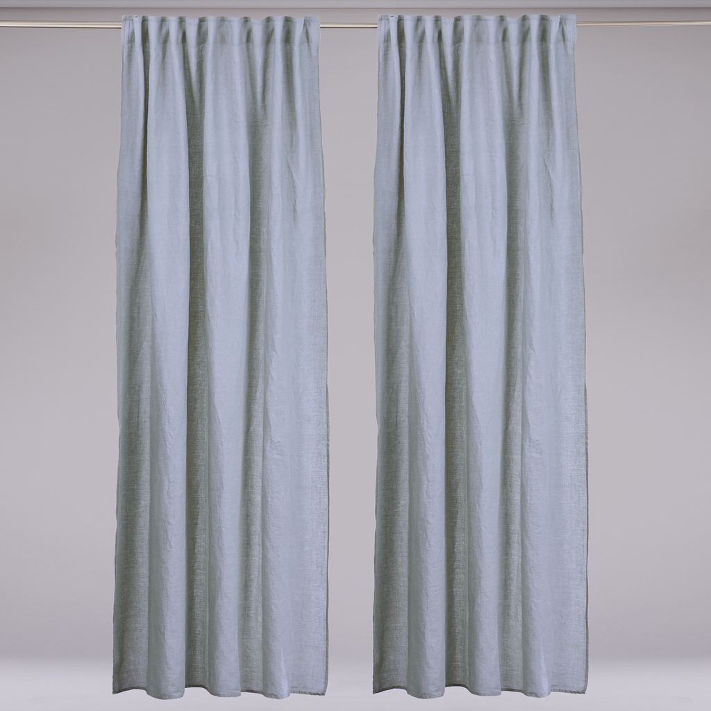 Leinen-Vorhang blau von LEINEREI - Premium Leinen, made in Europe aus 100% gewaschenem Leinen. Weiches Leinen für maximalen Komfort. Hochwertig und nachhaltig produziert.