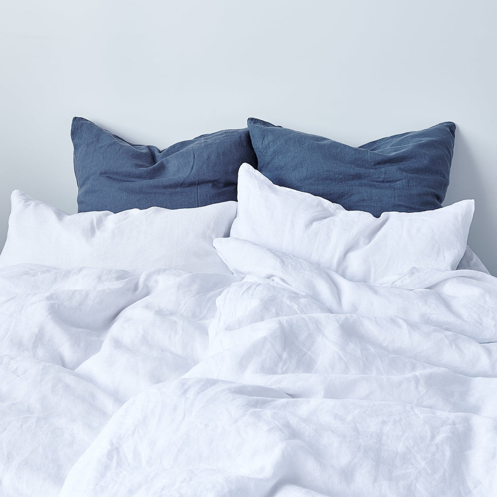 Leinen-Kopfkissen weiß von LEINEREI - Premium Leinen, made in Europe. 100% gewaschenes Leinen mit Soft-Touch Finish.