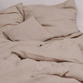 Leinen-Kopfkissen taupe von LEINEREI - Premium Leinen, made in Europe aus 100% gewaschenem Leinen. Weiches Leinen für maximalen Komfort. Hochwertig und nachhaltig produziert.