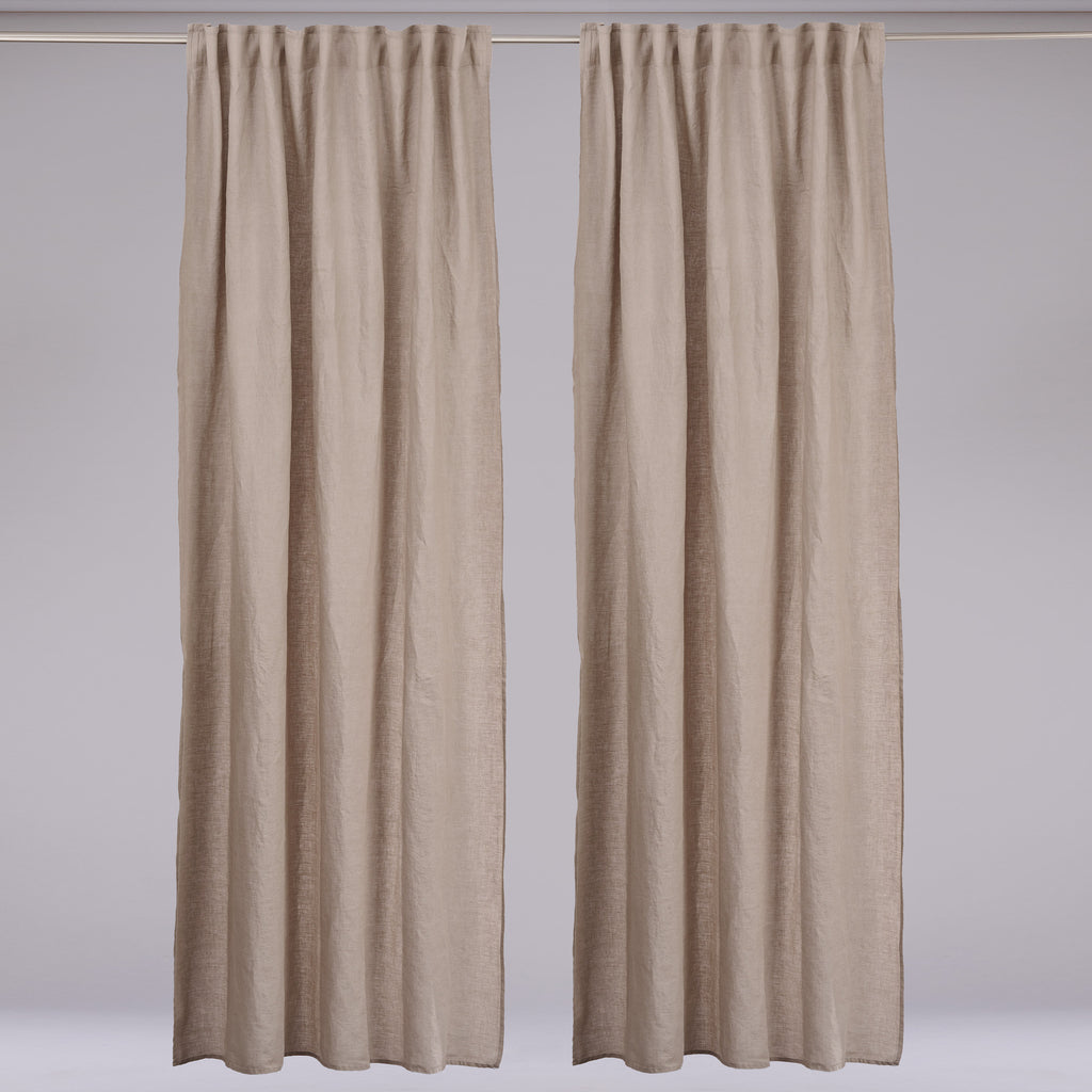 Leinen-Vorhang taupe von LEINEREI - Premium Leinen, made in Europe aus 100% gewaschenem Leinen. Weiches Leinen für maximalen Komfort. Hochwertig und nachhaltig produziert.